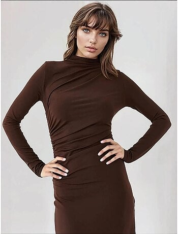 Robe midi moulante drapée