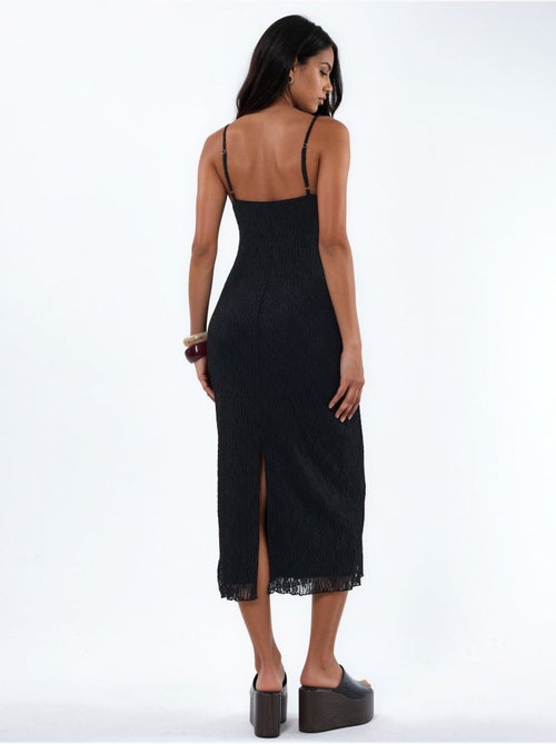 Robe midi moulante en dentelle à col V - Kiabi