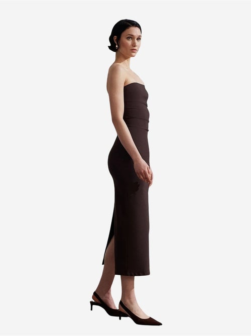 Robe midi moulante sans bretelles, avec fente dilvin - Kiabi Robe midi moulante sans bretelles, avec fente dilvin - Kiabi