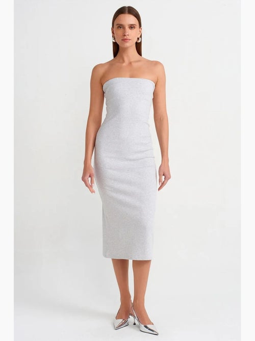 Robe midi moulante sans bretelles dilvin - Kiabi Robe midi moulante sans bretelles dilvin - Kiabi