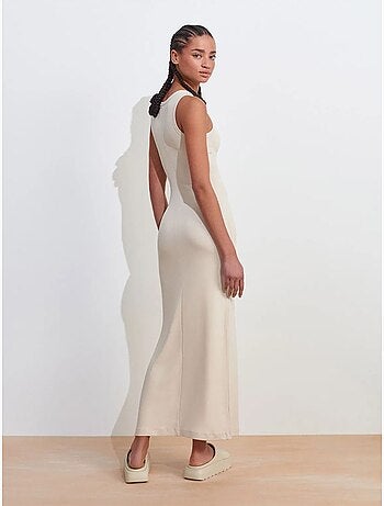 Robe midi moulante sans manches à fente dilvin