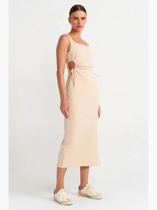 Robe midi moulante sans manches avec découpe dilvin - Kiabi Robe midi moulante sans manches avec découpe dilvin - Kiabi