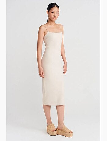 Robe midi moulante sans manches avec découpe dilvin