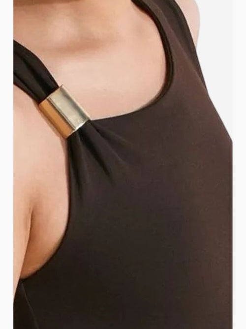 Robe midi moulante sans manches avec détail accessoire dilvin - Kiabi Robe midi moulante sans manches avec détail accessoire dilvin - Kiabi