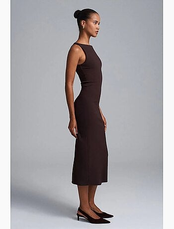 Robe midi moulante sans manches avec fente dilvin