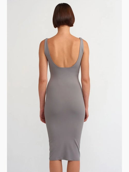 Robe midi moulante sans manches dilvin - Kiabi Robe midi moulante sans manches dilvin - Kiabi