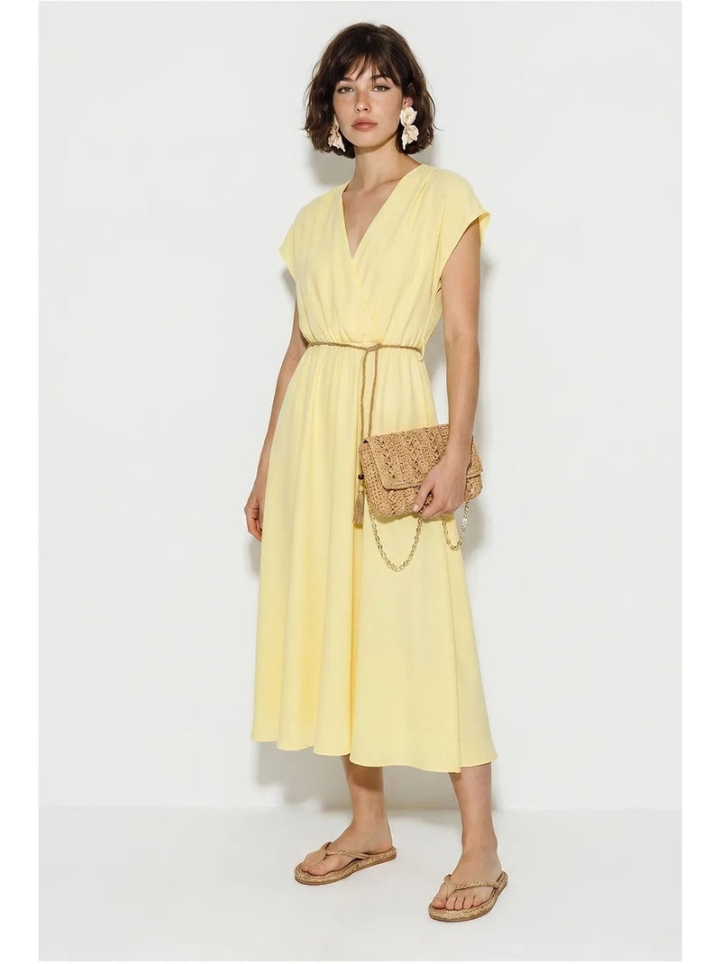 Robe midi portefeuille ceinturée lucci Jaune citron - Kiabi