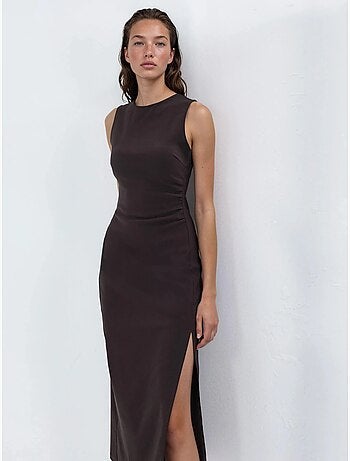 Robe midi sans manches à col rond