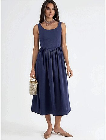 Robe midi sans manches a encolure arrondie busem