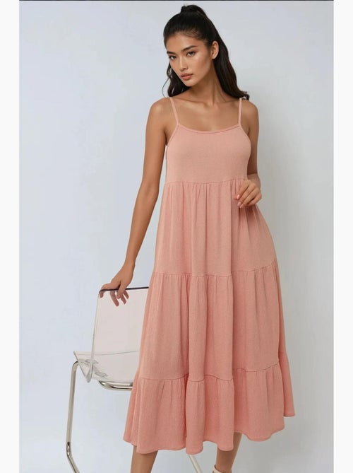 Robe midi texturée en a hiccup - Kiabi Robe midi texturée en a hiccup - Kiabi