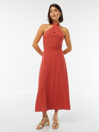 Robe midi tour de cou et dos nu