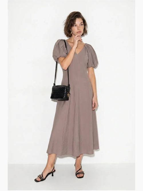 Robe midi trapèze à col v et fermeture éclair lucci - Kiabi Robe midi trapèze à col v et fermeture éclair lucci - Kiabi