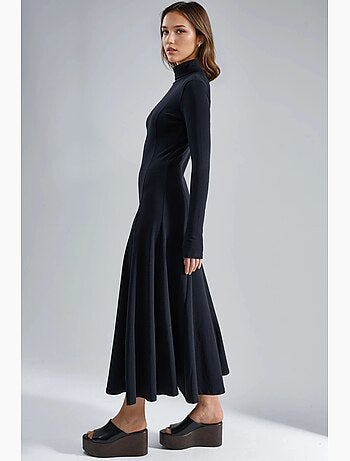 Robe midi trapèze à manches longues et col bateau busem