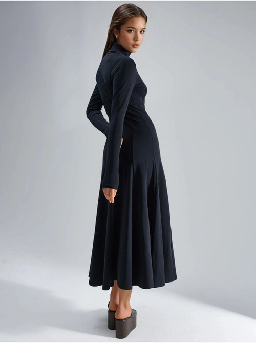 Robe midi trapèze à manches longues et col bateau busem - Kiabi Robe midi trapèze à manches longues et col bateau busem - Kiabi