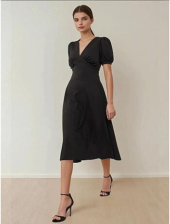 Robe midi trapèze en crêpe à col en V et manches bouffantes