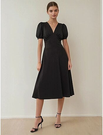 Robe midi trapèze en crêpe à col en V et manches bouffantes