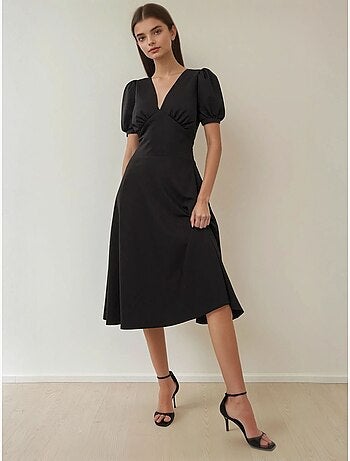 Robe midi trapèze en crêpe à col en V et manches bouffantes