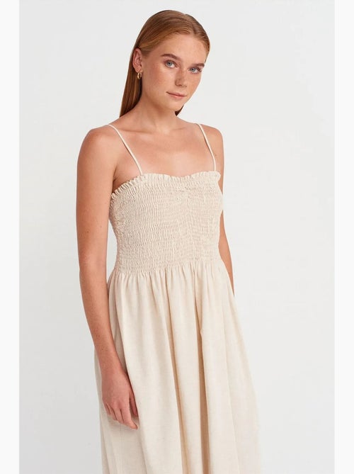 Robe midi trapèze sans bretelles dilvin - Kiabi Robe midi trapèze sans bretelles dilvin - Kiabi