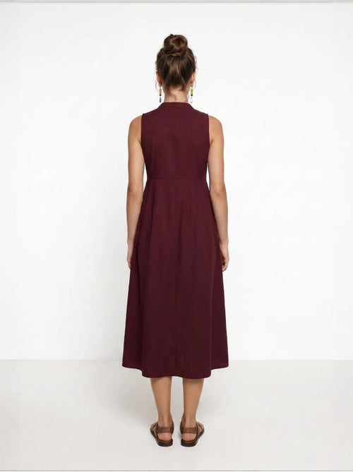 Robe midi trapèze sans manches à col mandarin istanbul - Kiabi Robe midi trapèze sans manches à col mandarin istanbul - Kiabi