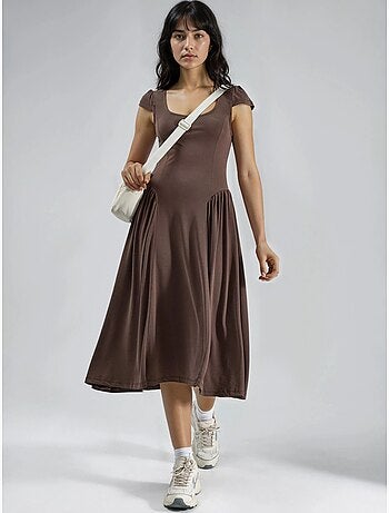 Robe midi unie à col en u et empiècements busem