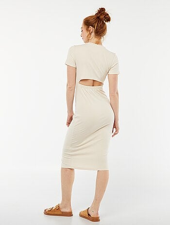 Robe midi unie ouverte au dos