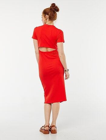 Robe midi unie ouverte au dos