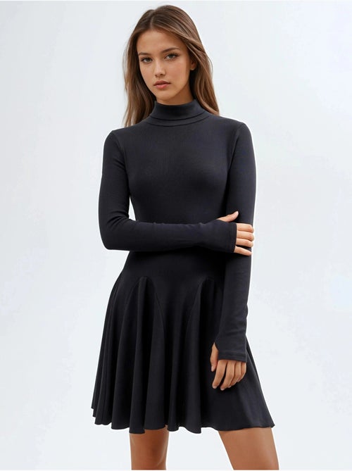 Robe mini à empiècements et col roulé busem - Kiabi Robe mini à empiècements et col roulé busem - Kiabi