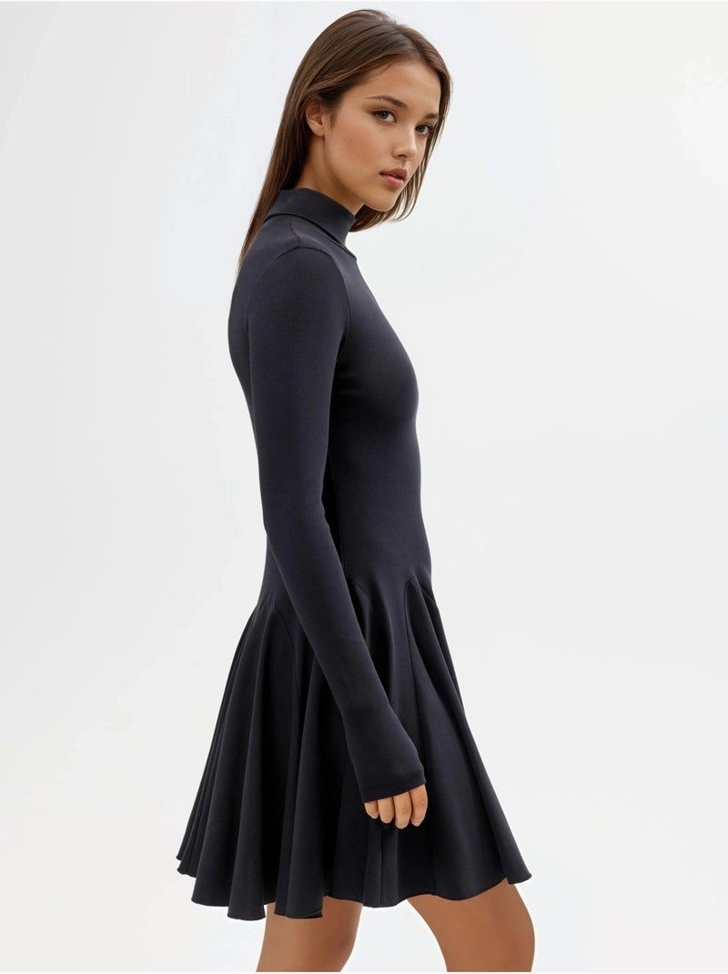 Robe mini col roulé en jersey avec empiècements busem Noir - Kiabi