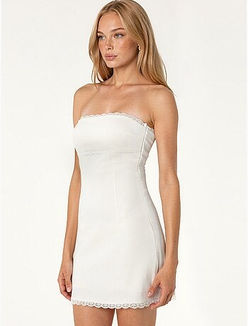 Robe mini moulante sans bretelles
