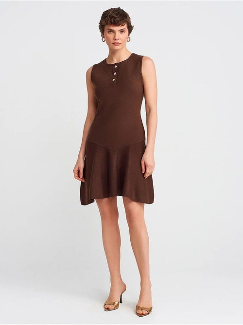 Robe mini skater en maille sans manches dilvin - Kiabi Robe mini skater en maille sans manches dilvin - Kiabi