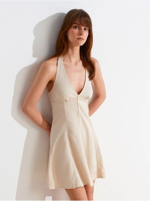 Robe Mini Trapèze À Col Halter - Kiabi Robe Mini Trapèze À Col Halter - Kiabi