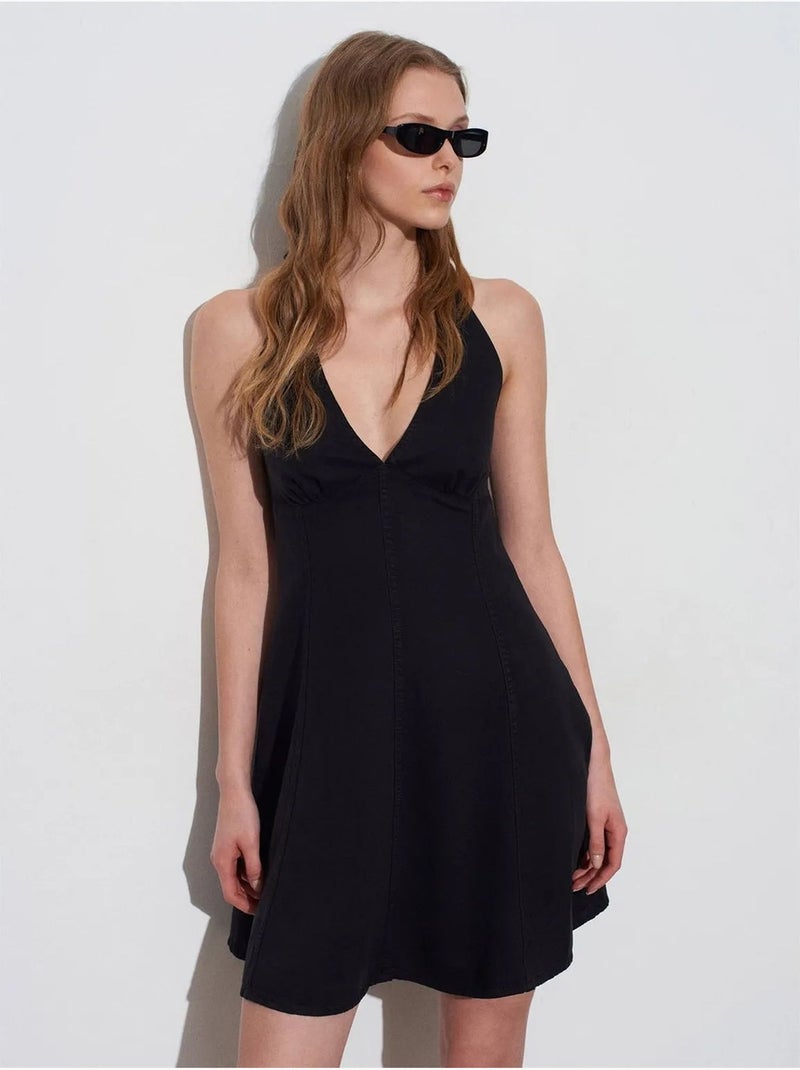 Robe Mini Trapèze À Col Halter Noir - Kiabi