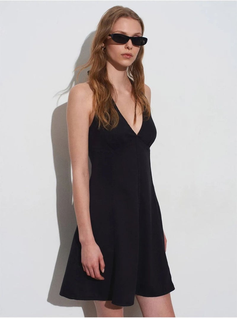 Robe Mini Trapèze À Col Halter Noir - Kiabi