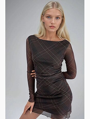 Robe moulante mini à carreaux avec encolure bateau busem