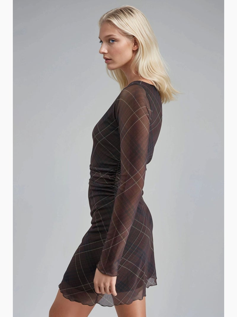 Robe moulante mini à carreaux avec encolure bateau busem Marron clair - Kiabi