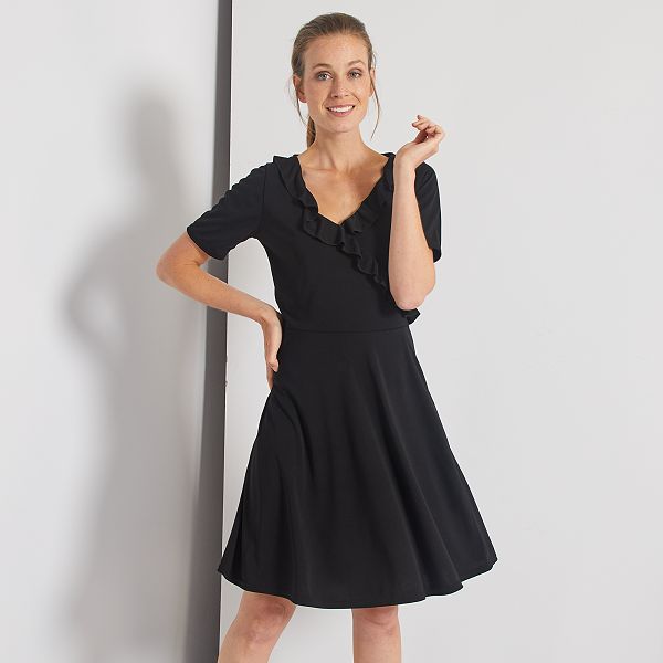 Robe noire encolure volantée Femme - noir - Kiabi - 20,00€