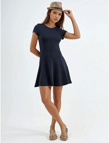 Robe patineuse courte à col en u busem