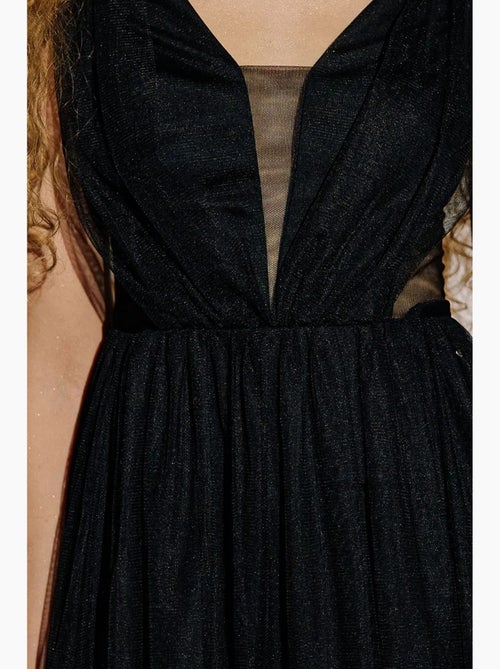 Robe patineuse courte en tulle à empiècements et col en v hiccup - Kiabi Robe patineuse courte en tulle à empiècements et col en v hiccup - Kiabi