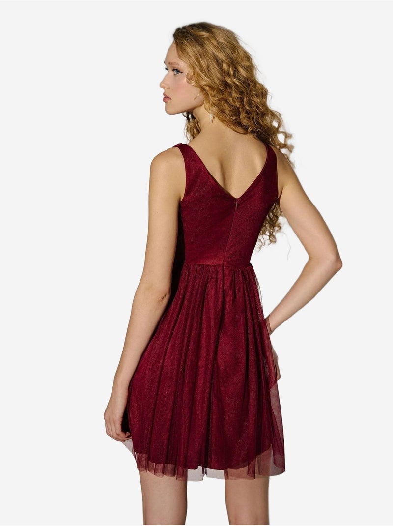 Robe patineuse courte en tulle à empiècements et col en V Rouge - Kiabi