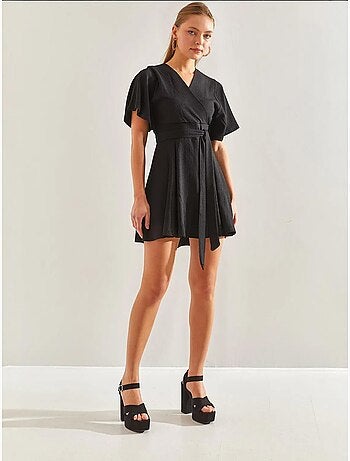 Robe portefeuille à taille nouée et short bianco lucci