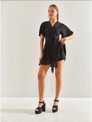 Robe portefeuille à taille nouée et short bianco lucci