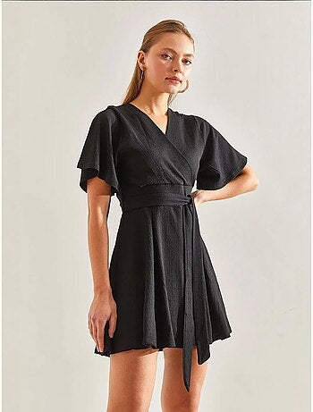 Robe portefeuille à taille nouée et short bianco lucci