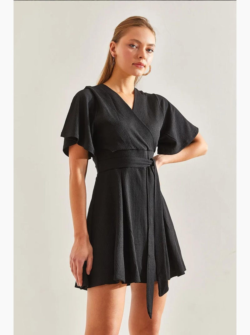 Robe portefeuille à taille nouée et short lucci Noir - Kiabi