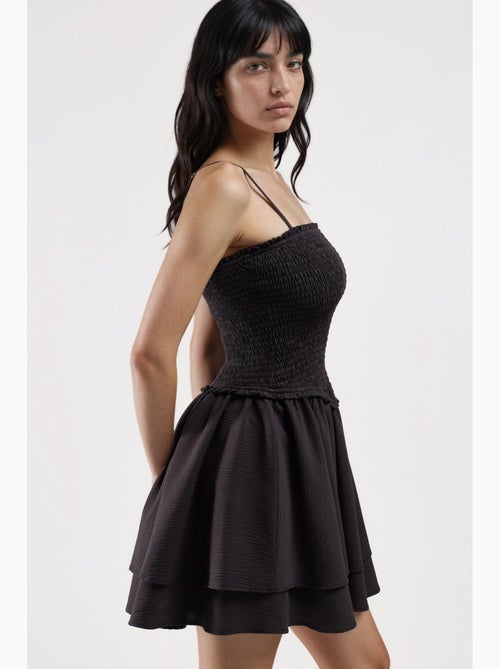 Robe portefeuille mini texturée sans bretelles hiccup - Kiabi Robe portefeuille mini texturée sans bretelles hiccup - Kiabi