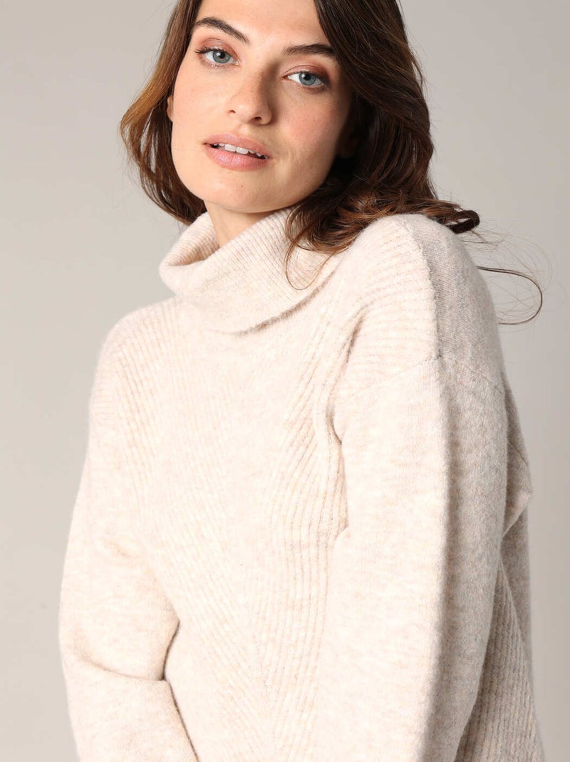 Robe pull à col montant en maille douce 'Deeluxe' Blanc cassé - Kiabi