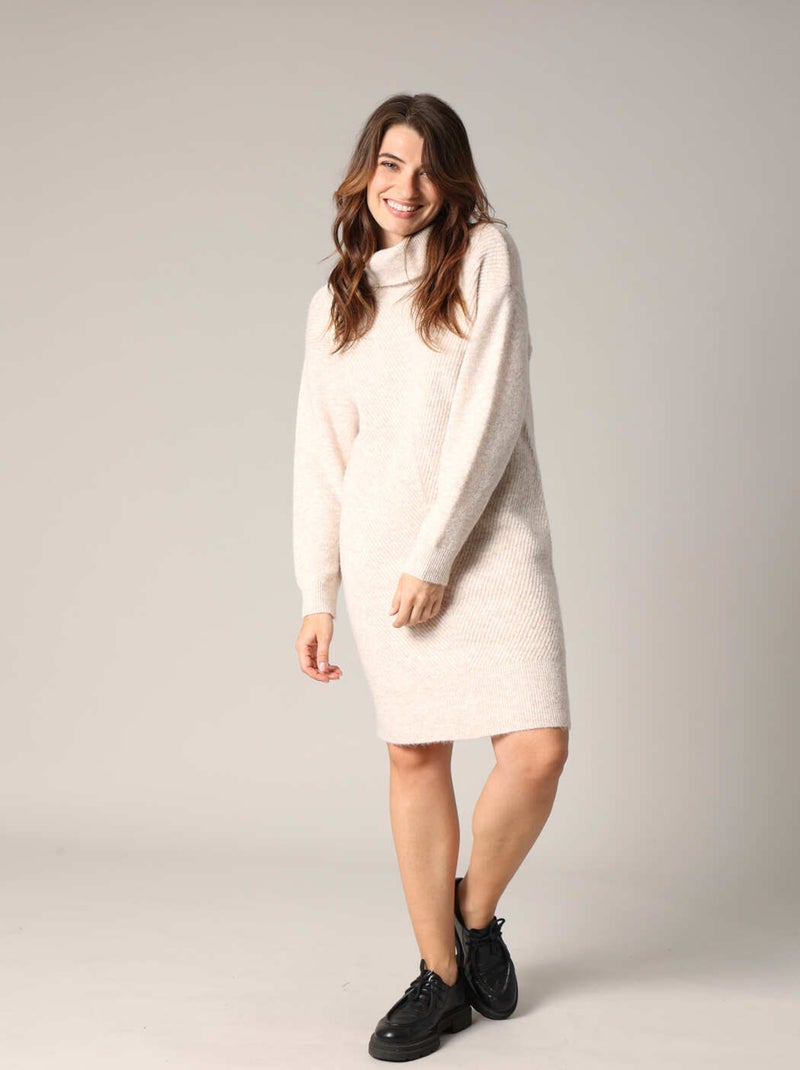 Robe pull à col montant en maille douce 'Deeluxe' Blanc cassé - Kiabi