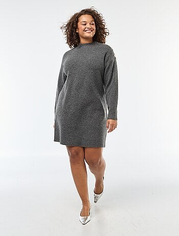 Robe pull avec boutons fantaisies à l'épaule