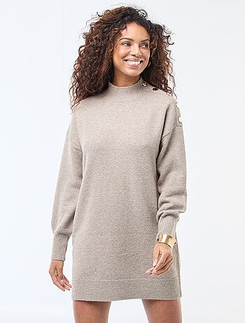 Robe pull avec boutons fantaisies