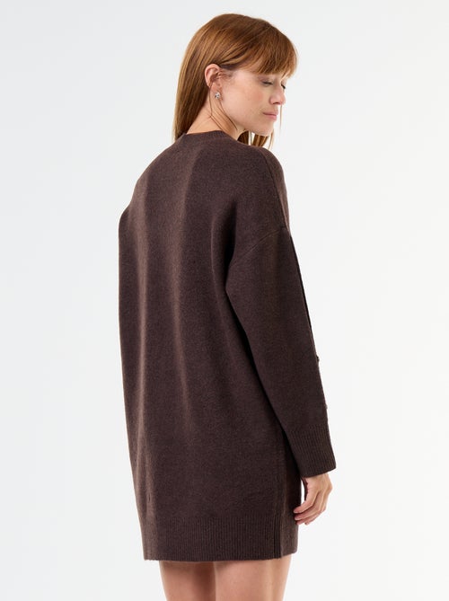 Robe pull avec boutons martelés - Kiabi