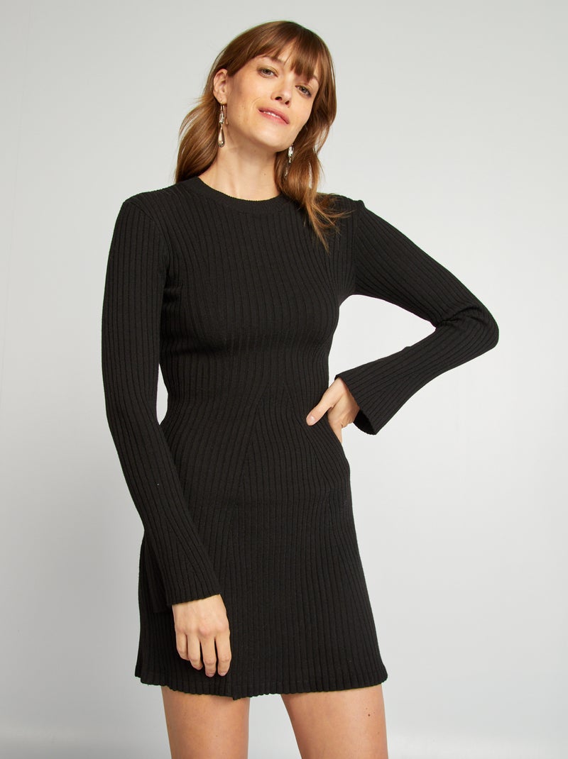 Robe pull courte ajustée noir - Kiabi